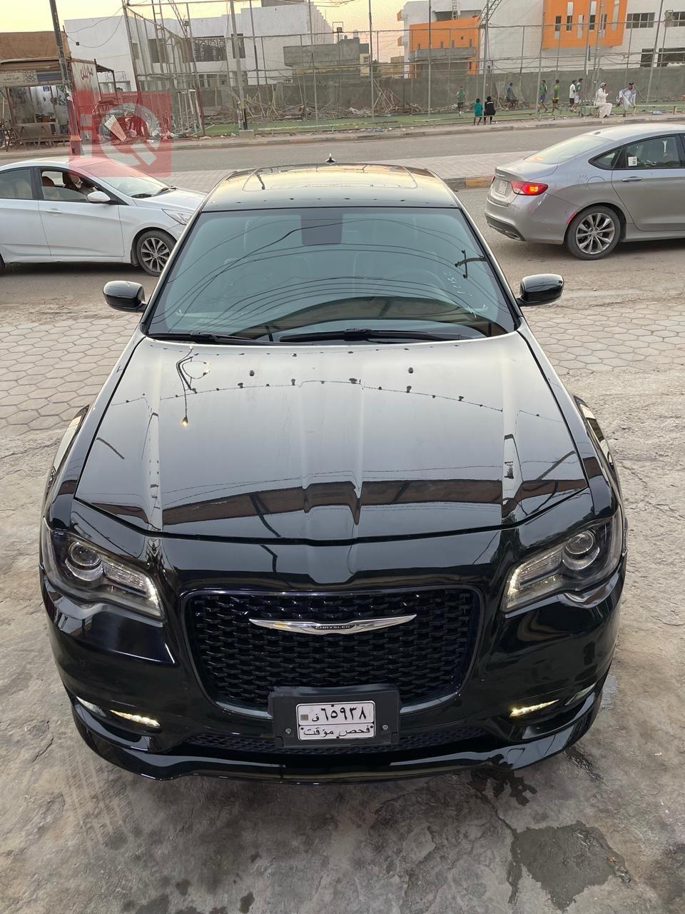 کرایسلەر 300